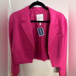 Avec Les Filles Cropped Blazer